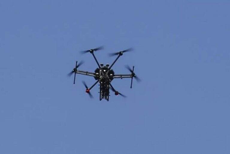 BIZARRO: drones israelenses atraem palestinos com gravações de crianças chorando e depois atiram